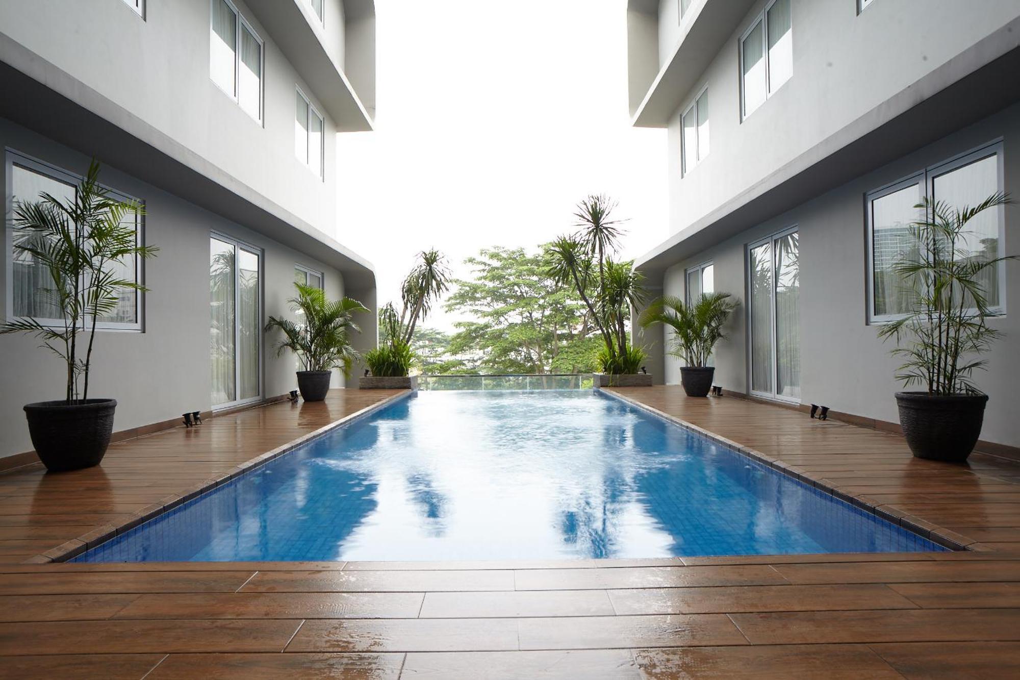 All Nite And Day Hotel Alam Sutera Serpong Εξωτερικό φωτογραφία