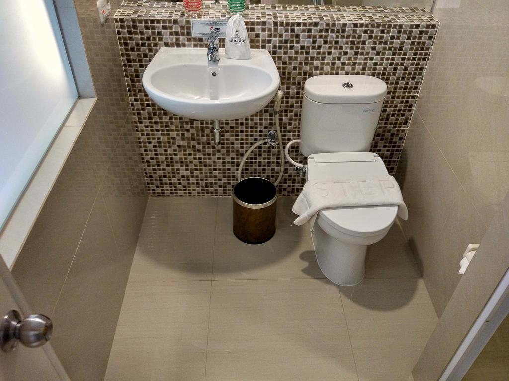 All Nite And Day Hotel Alam Sutera Serpong Εξωτερικό φωτογραφία